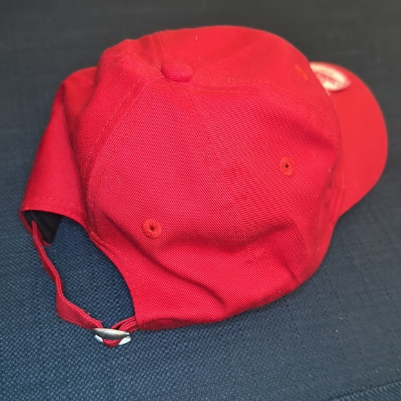 New Era Women’s Red Buccaneers hat (adjustable) - Picture 2 of 5